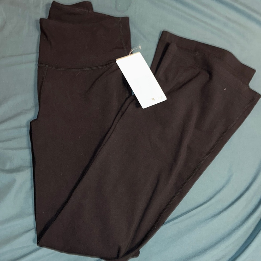 lululemon groove pants (flare Nulu)